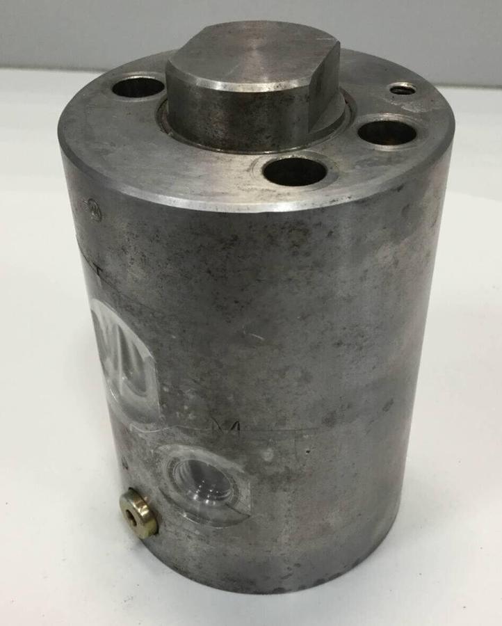 Used REXROTH Pump SYDZ000111200V028M001 USED 