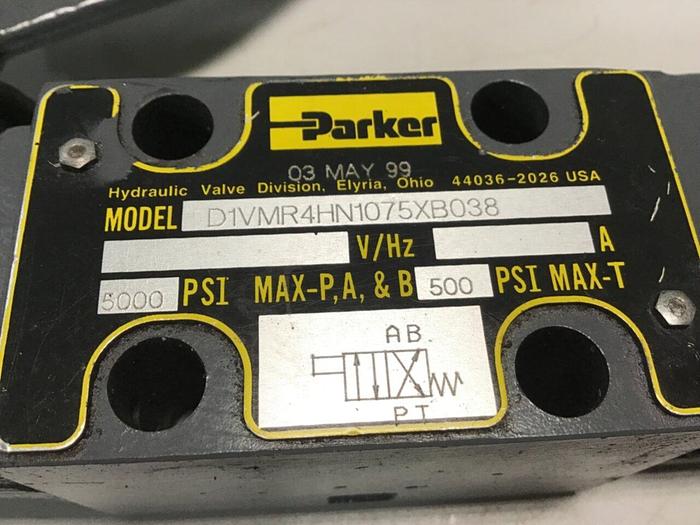 Used PARKER Directional Control Valve D1VMR4HN1075XB038 #145515