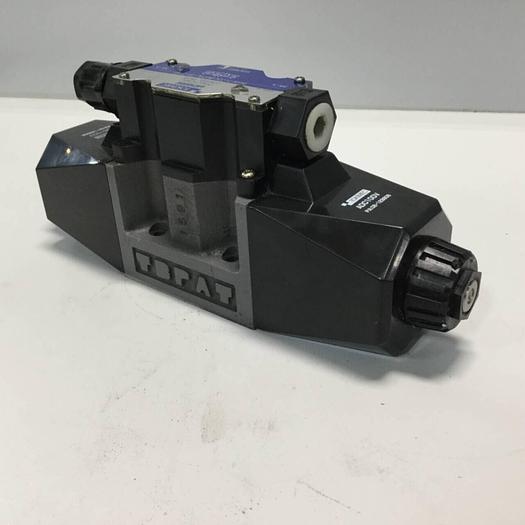 Used VICKERS Directional Control Valve DG4V533CMP9LTR740 #92266