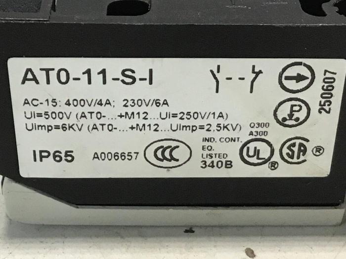 Used MOELLER Limit Switch AT0-02-1-I #122266