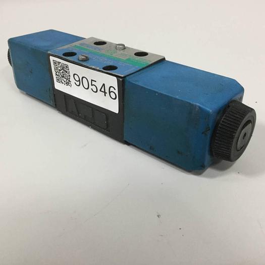 Used VICKERS Valve DG4V-3S-33C-M-U-H5-60 #90546