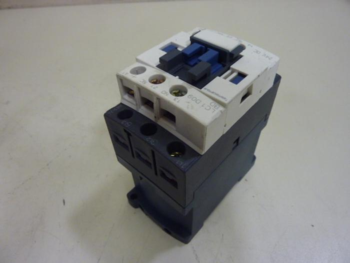 Used TELEMECANIQUE Contactor LC1D09BD #66596