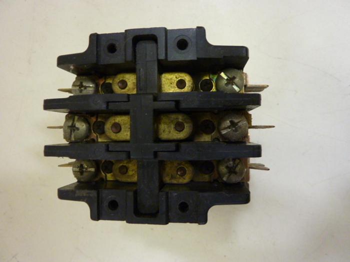 Used FURNAS ELECTRIC CO Contactor 42BE35AF325RGT #58481