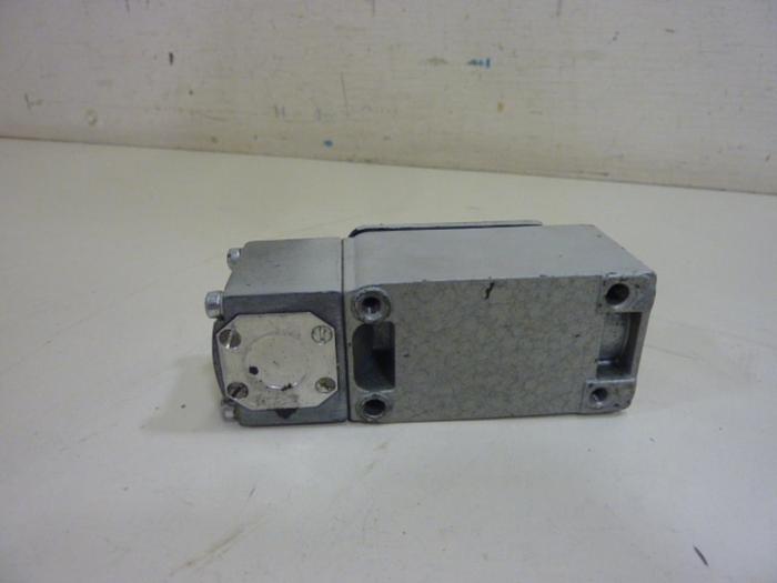 Used TELEMECANIQUE Lox-Switch C2 JK05 #66177