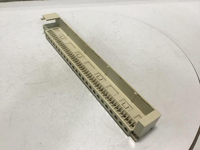 Used SIEMENS Terminal Strip 1NEZ8110200 #107423