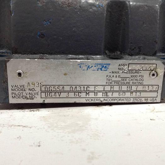 Used VICKERS Valve DG4V-3-6C-M-U-HL7-60-B13 Used