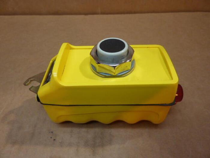 Used SQUARE D Push Button 9001-AEQ3398G2 #32504