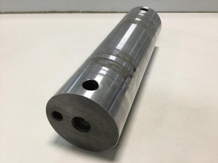 Used CINCINNATI MILACRON Rear Toggle Pin 5038624 #111338