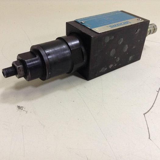 Used VICKERS Pressure Reducing Valve DGMX2-3-PP-CW-S-40 #87599