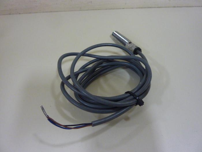 Used TELEMECANIQUE Proximity Switch XSA-H02713 #55632