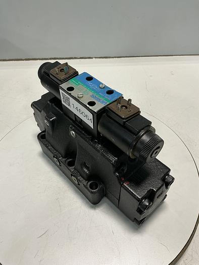 Used VICKERS DG4V-3S-6C-M-U-HL7-60-EN490