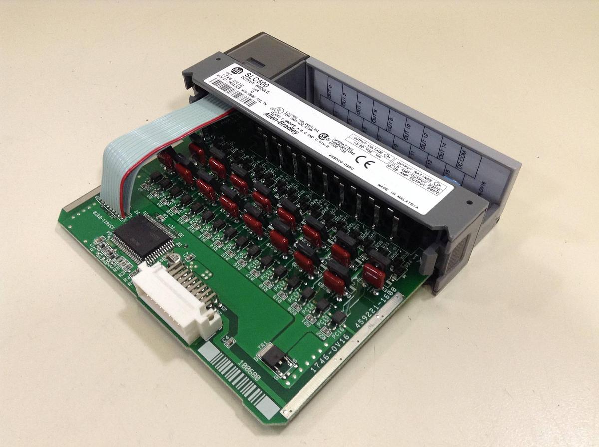 Used ALLEN BRADLEY Output Module 1746-OV16 SER C Used