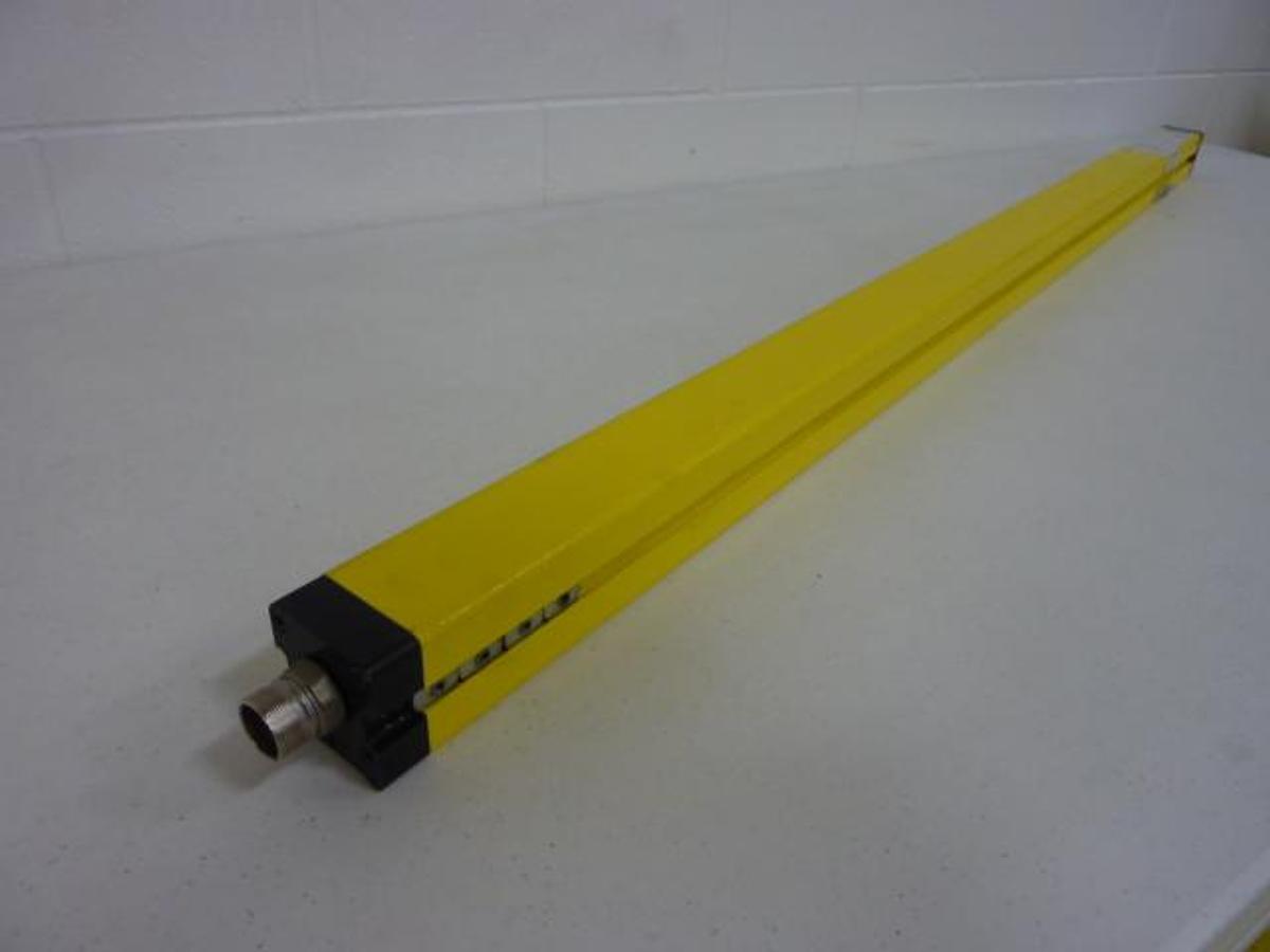 Used SICK OPTIC ELECTRONIC Light Curtain Receiver FGSE 1200-221 #49847