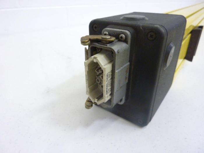 Used SICK OPTIC ELECTRONIC Light Curtain Sender AGSS 1200-2121 Used