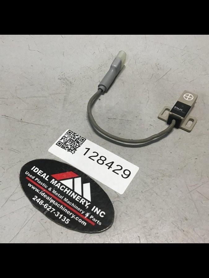 Used FUJI ELECTRIC Proximity Switch PE-B4D3 #128429