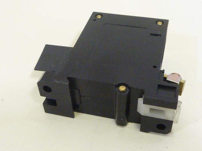 Used IDEC Circuit Protector NRC110L/7A #64266