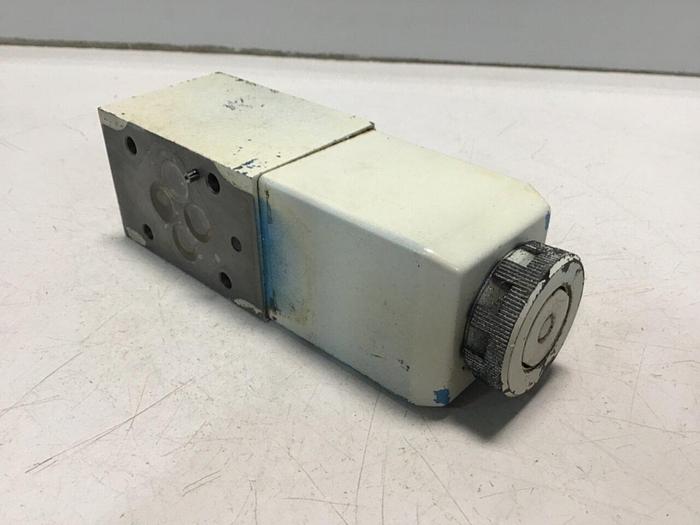 Used VICKERS Valves DG4V-3-2AL-M-U-HL7-60 #125201