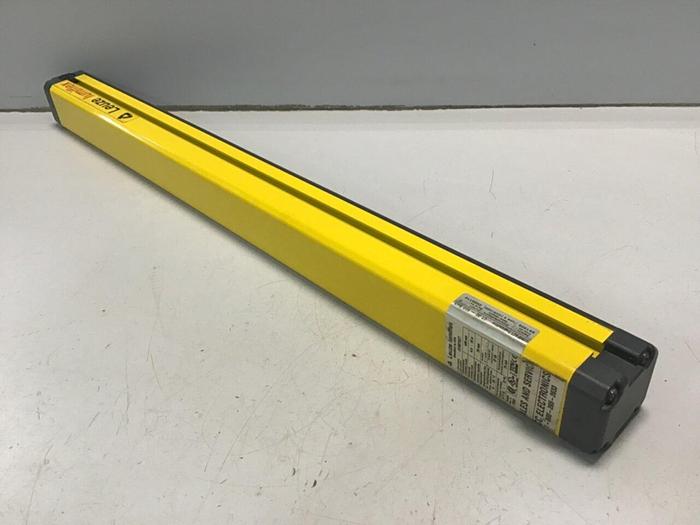 Used LEUZE Light Curtain Transmitter CT30-600BH3 #130192