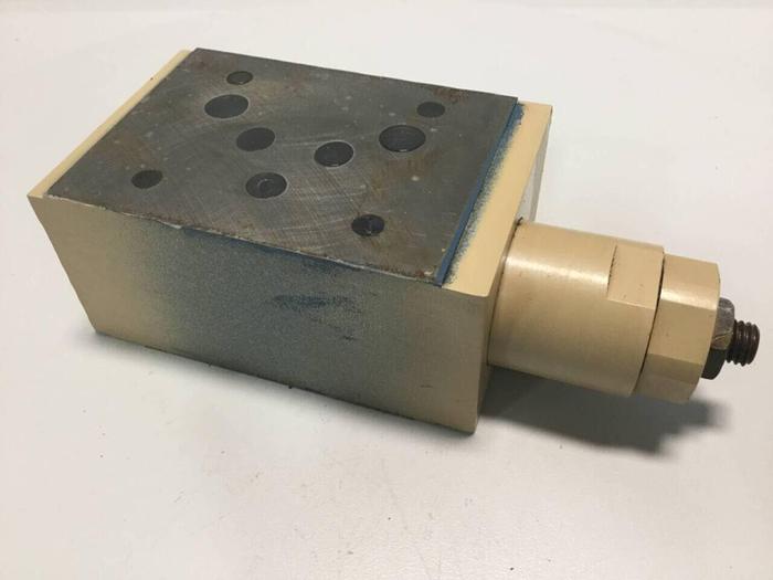 Used BOSCH Pressure Relief Valve 0 811 145 117 Used