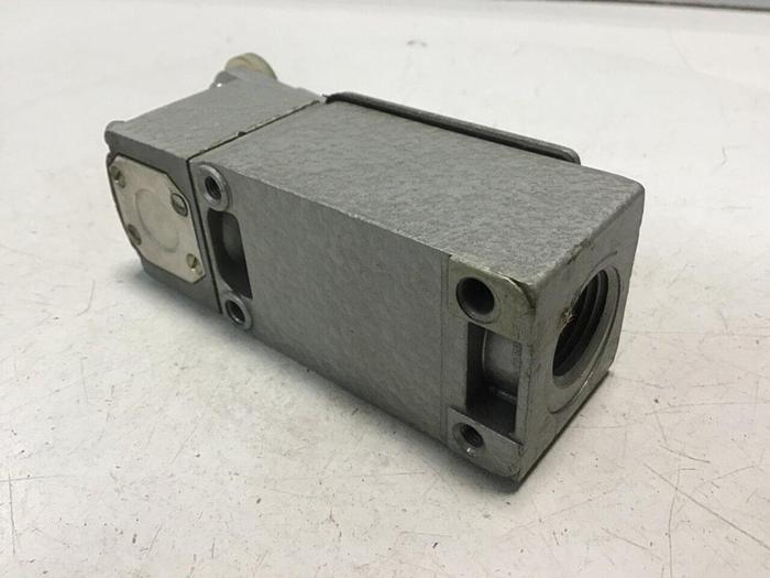 Used TELEMECANIQUE Lox-Switch C2JK05 #121760