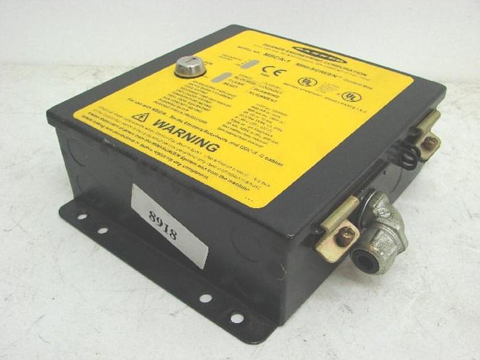 Used BANNER ENGINEERING Light Curtain Control Box MSCA-1 #8918