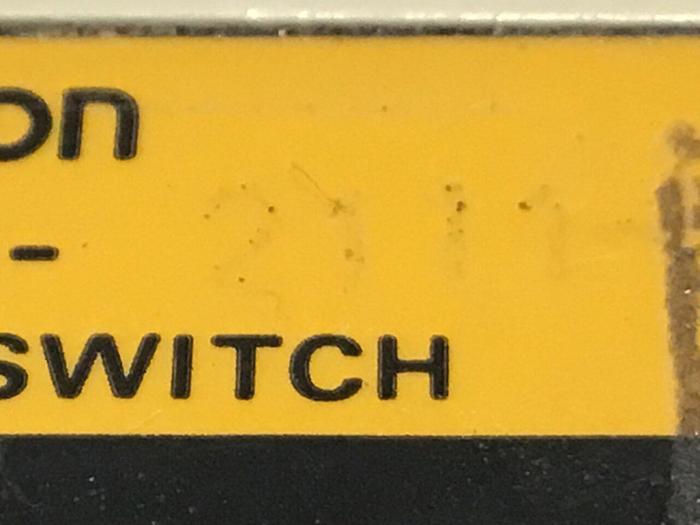 Used OMRON Limit Switch D4B-2111 #122002