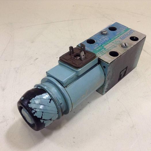 Used VICKERS Directional Valve DG4V-3S-2AL-M-U-HL7-60-EN490 #80176
