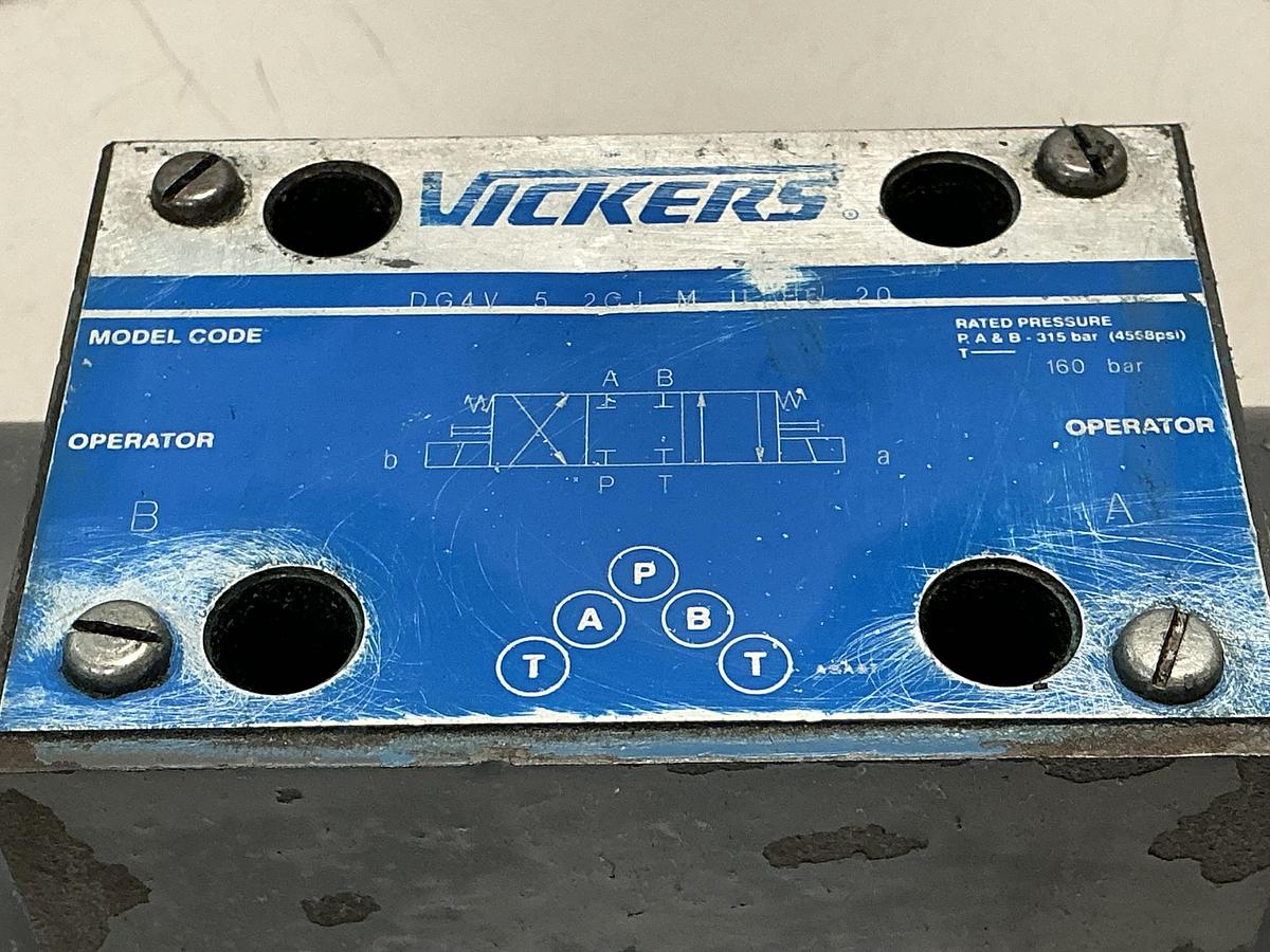 Used VICKERS DG4V 5 2CJ M U H6 20