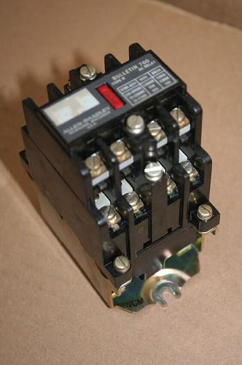 Used ALLEN BRADLEY AC Relay 700-N800A1 SER C #20768