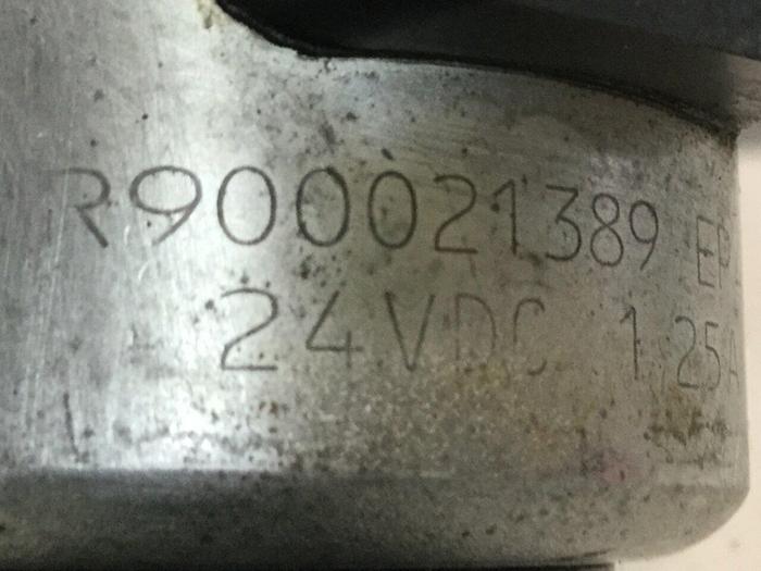 Used MANNESMANN REXROTH Hydraulic Valve 4WE6G2-60/EG24N9K4 #111275