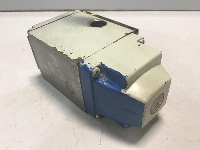 Used SPERRY VICKERS Valve DG4S50AWT11 #137678