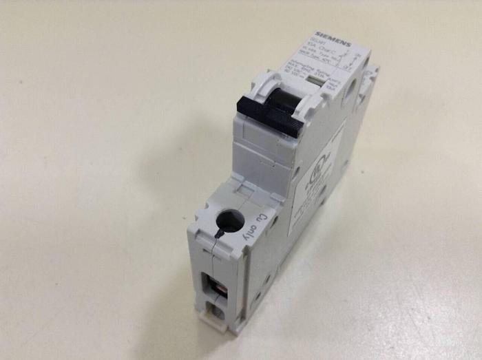 Used SIEMENS 10 Amp Circuit Breaker 5SJ4110-7HG40 #86048