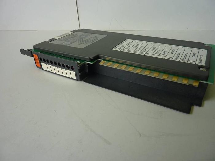 Used ALLEN BRADLEY Output Module 1771-OW Used