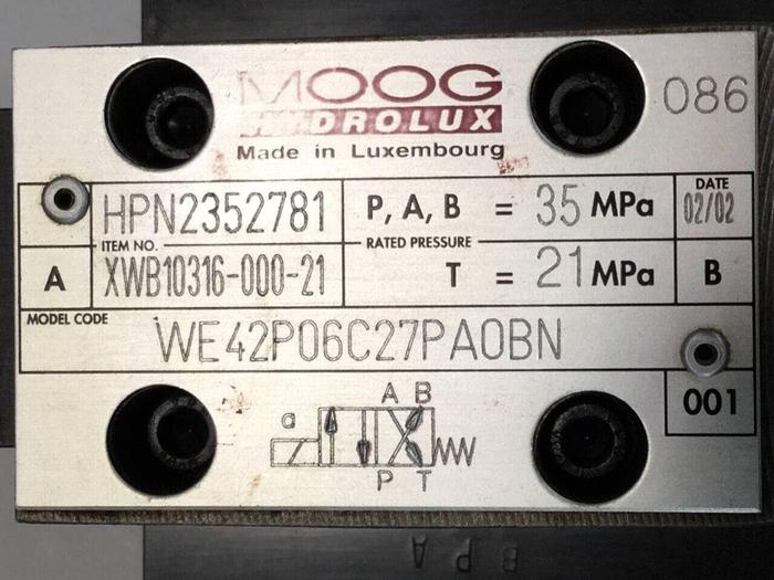 Used MOOG Valve CCE25A6RH1X06P15B12 #98342