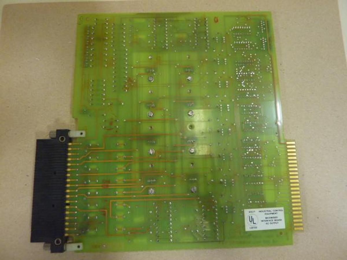 Used CINCINNATI MILACRON Output Board 3-531-3563A Used