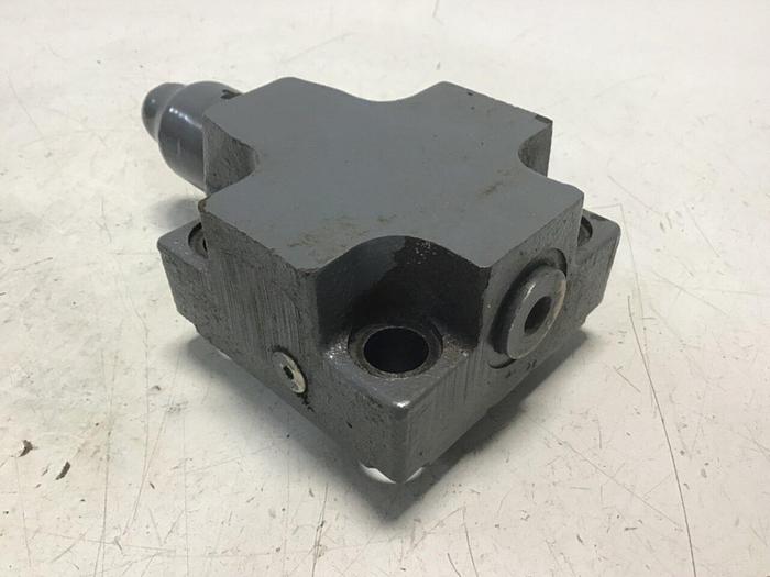 Used VICKERS Valve CVCS25CS2W24510AP10 #137348