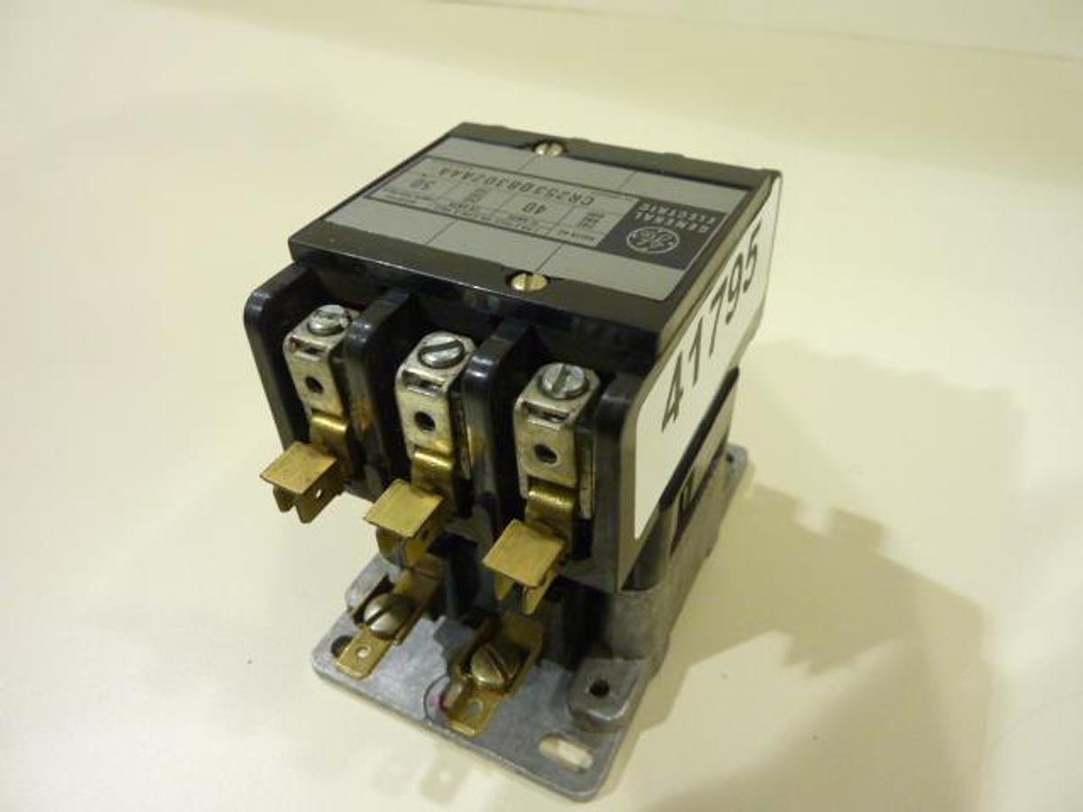 Used GENERAL ELECTRIC / GE Contactor CR253DB302AAA Used