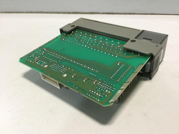 Used ALLEN BRADLEY Output Module 1746-OA16 SER B #54022