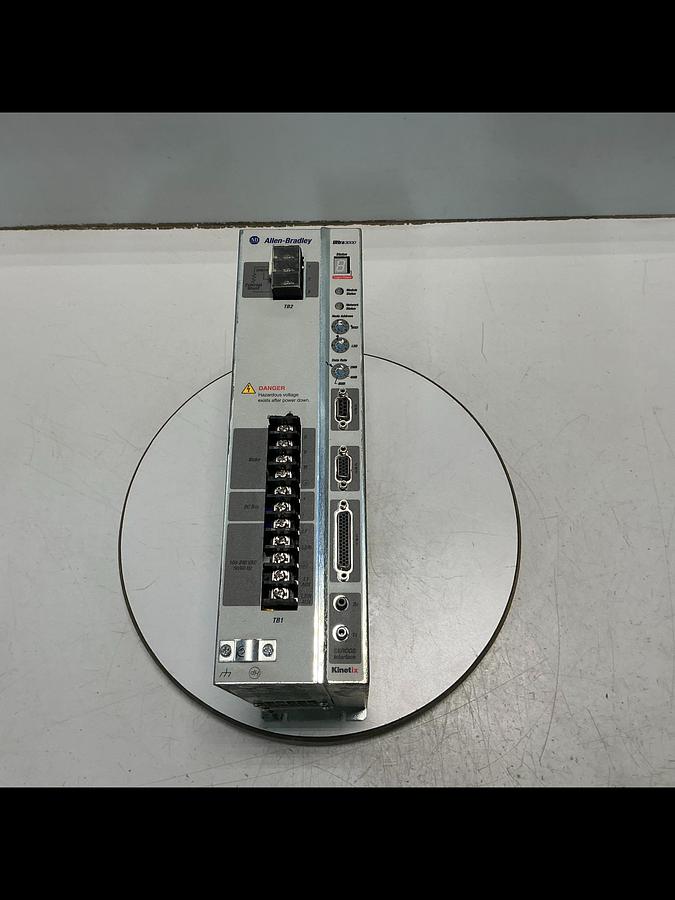 Used ALLEN BRADLEY 2098-DSD-030-SE