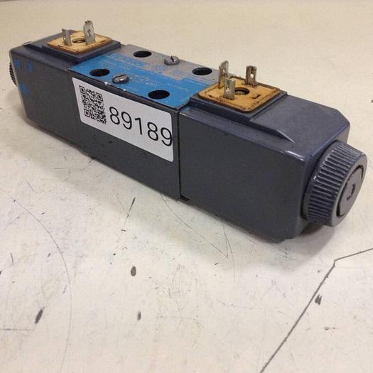 Used VICKERS Directional Valve DG4V-3-6C-M-U-HL7-60 Used