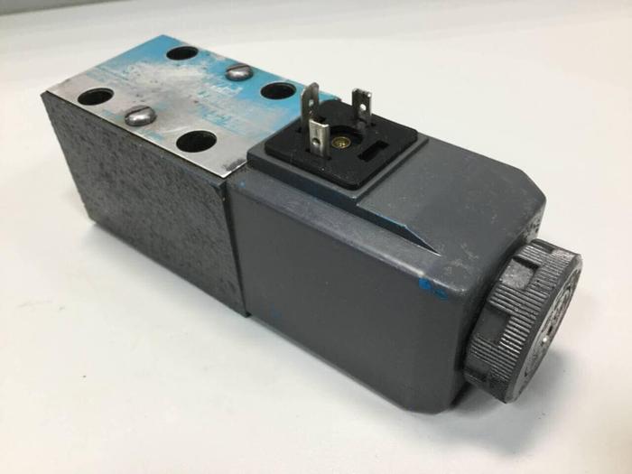 Used VICKERS Directional Hydraulic Valve DG4V322AMUHL760 Used