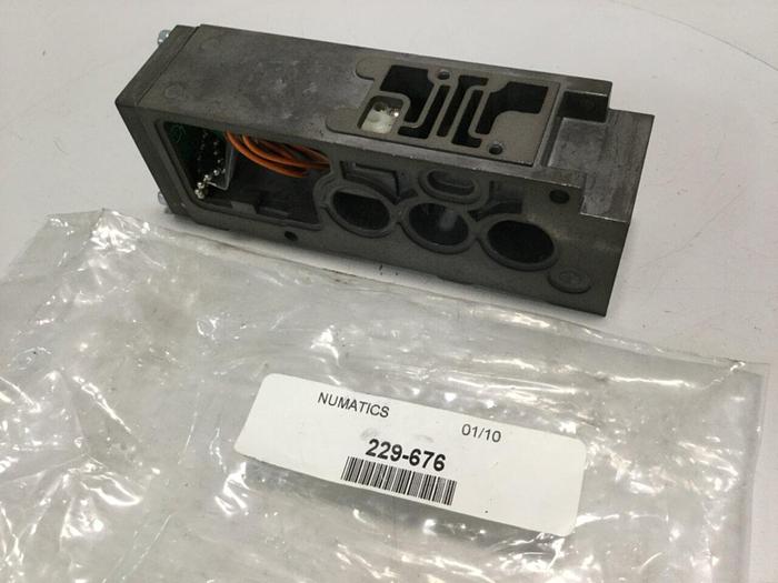 Used NUMATICS Manifold Block Base 229-676 #109897