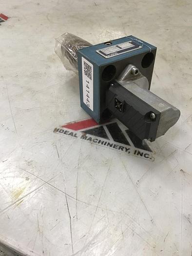 Used BOSCH Valve 0 811 402 514 Used
