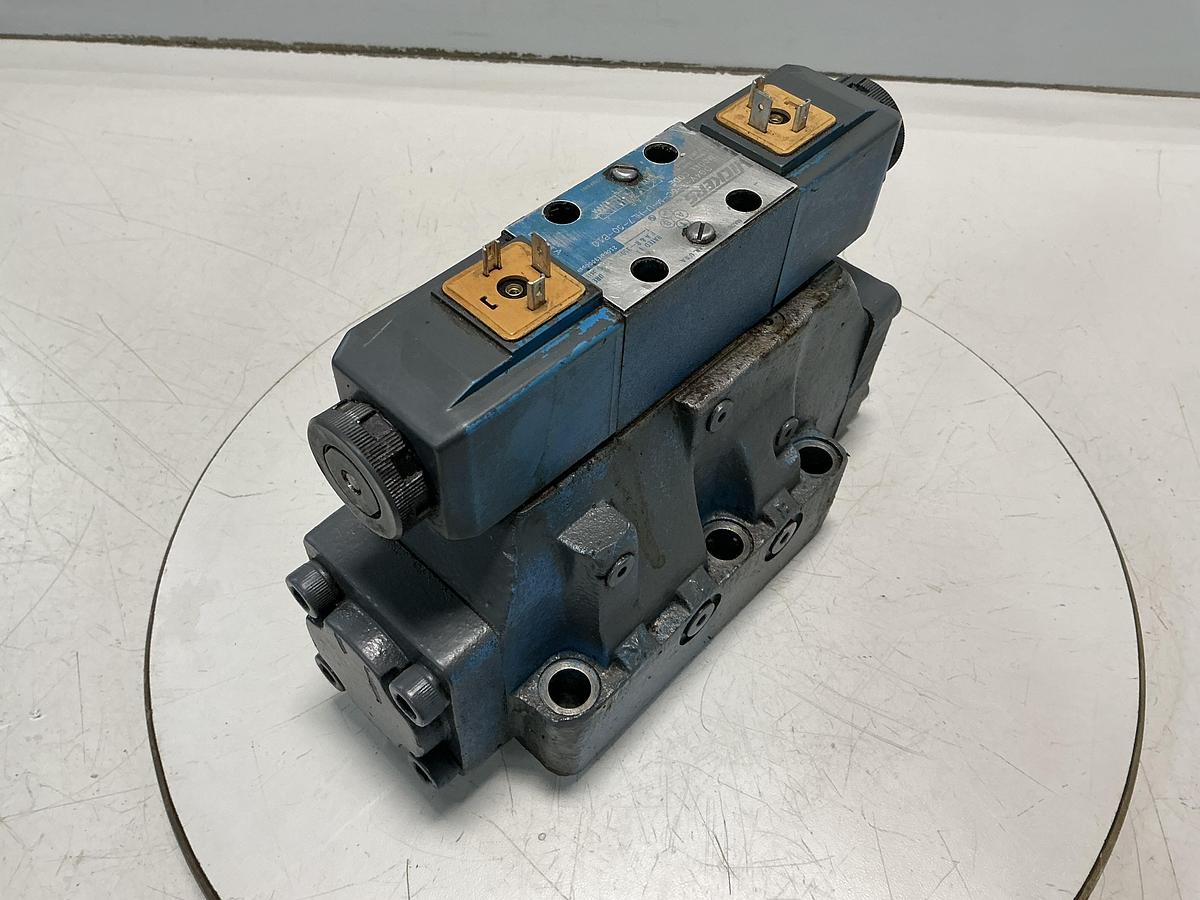 Used VICKERS DG4V-3-6C-M-U-HL7-60-B10
