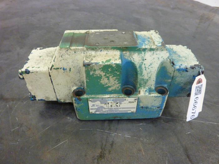 Used SPERRY VICKERS Valve DG5SH8OAETWB21 #66676
