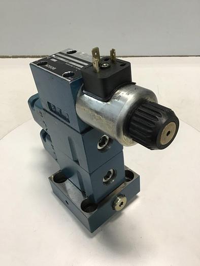 Used BOSCH Directional Valve 0 810 091 227 Used