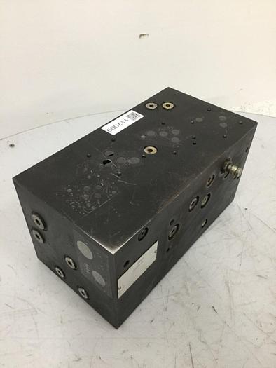 Used CINCINNATI MILACRON Manifold Block C00220 D95WH Used