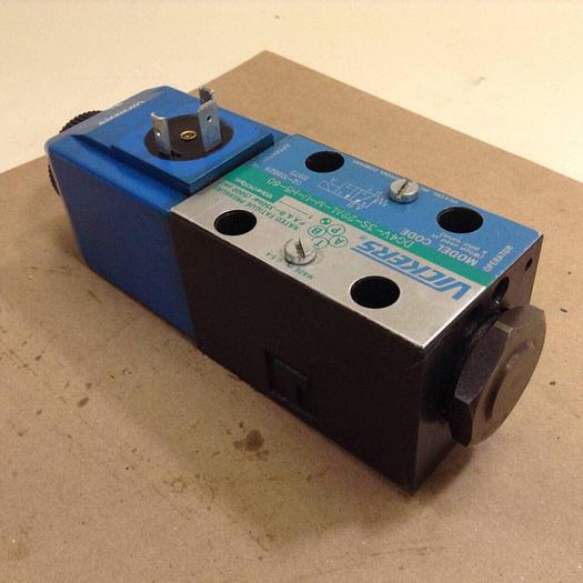 Used VICKERS Directional Valve DG4V-3S-22AL-M-U-H5-60 #78645