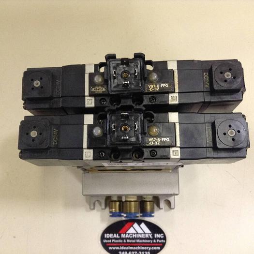 Used SMC Solenoid Valve w/ Manifold Assembly VS7-FPG-D-3Z #76615