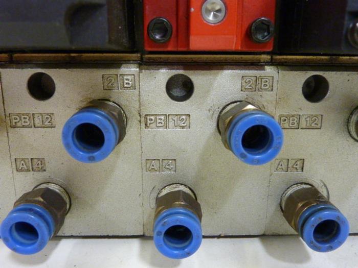 Used SMC Control Block w/ Valves VV71-PR-02 #60100
